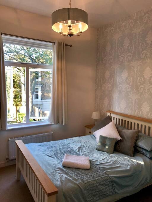 Spacious Apartment In The Heart Of Camden Town 런던 외부 사진